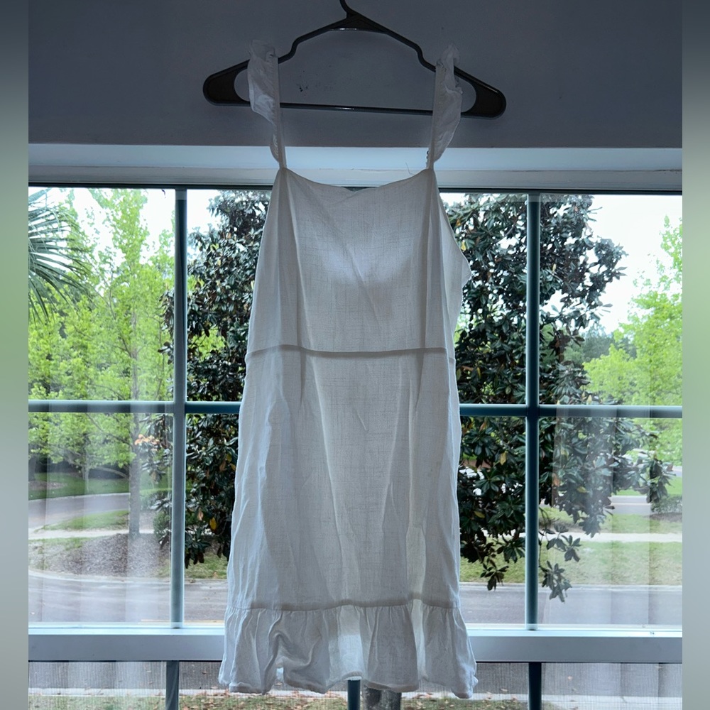 White dress only worn once